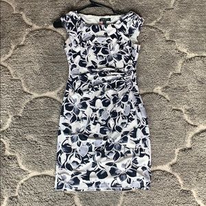 Women’s Lauren by Ralph Lauren dress size 2P